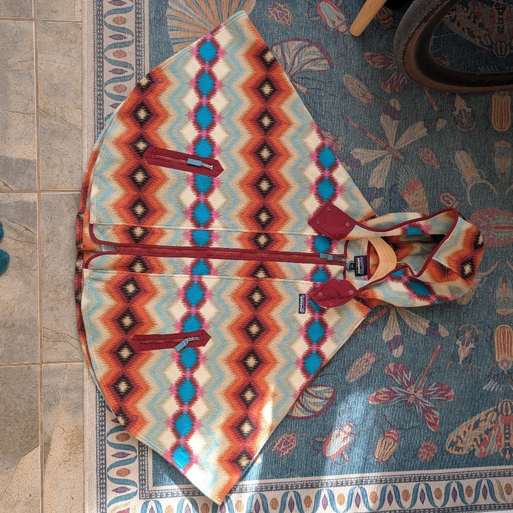 Patagonia Synchilla Poncho, timber twist. - Picture 5 of 6